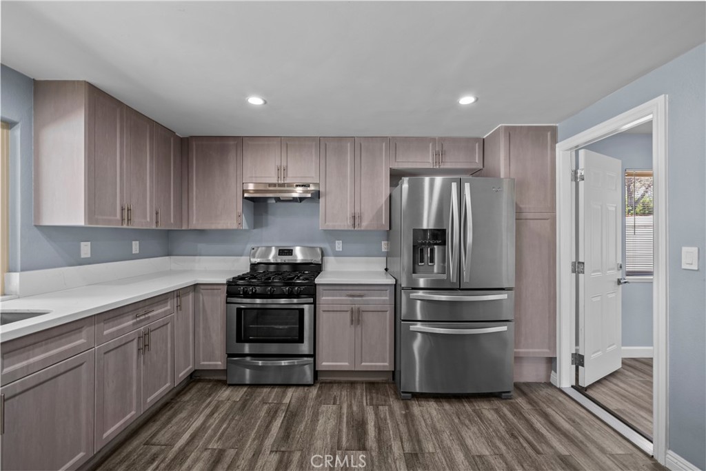 15559 Sorbonne Property Photo 29