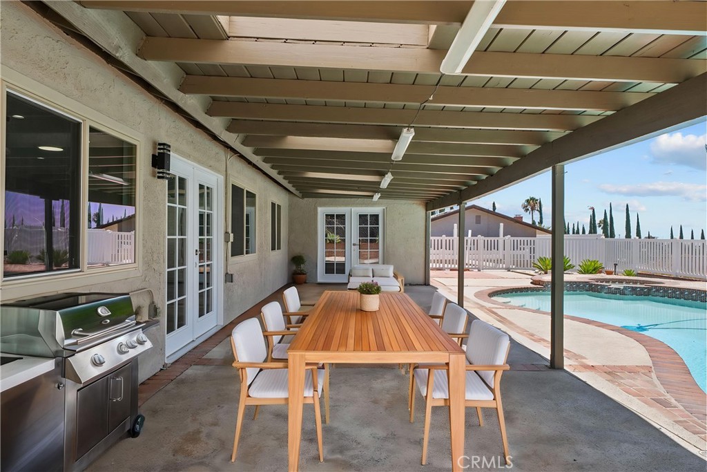 15559 Sorbonne Property Photo 33