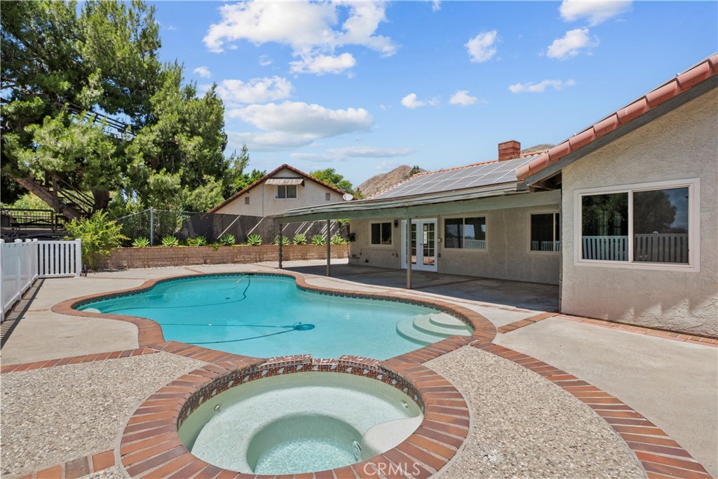 15559 Sorbonne Property Photo 39