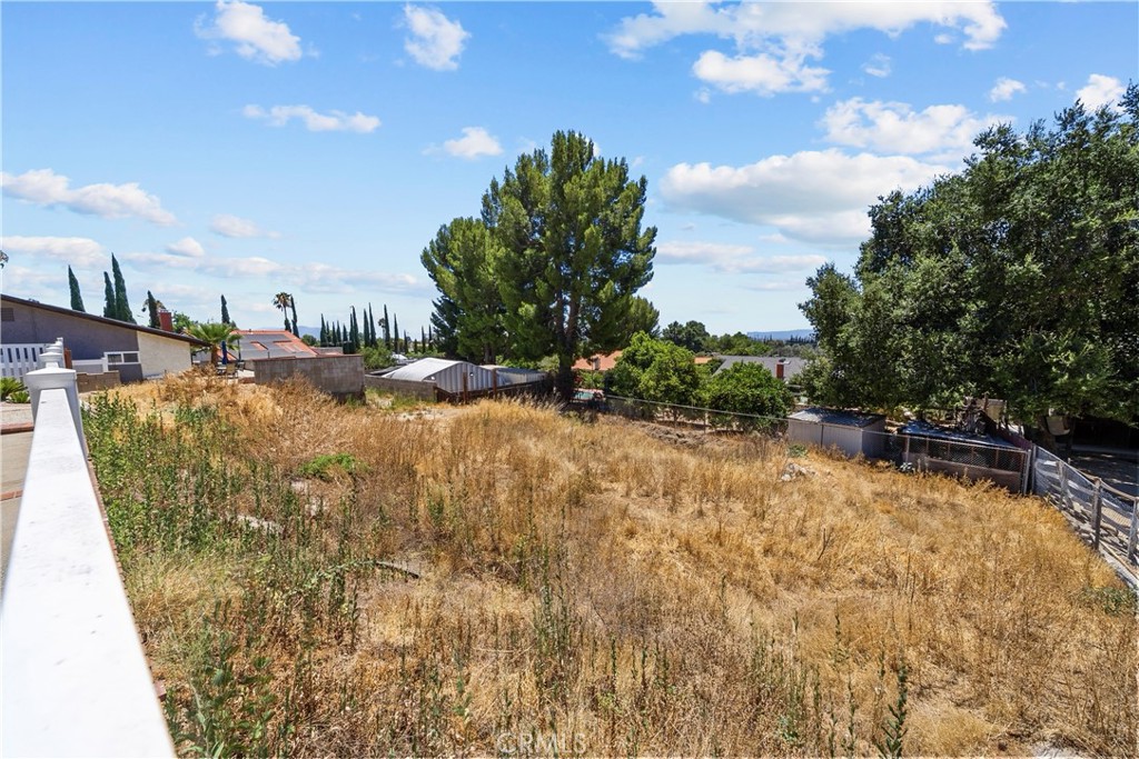 15559 Sorbonne Property Photo 40