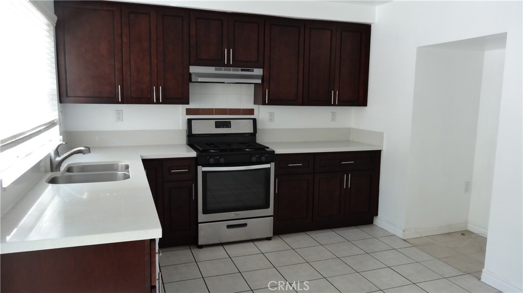 16741 Parthenia 3 Property Photo 6