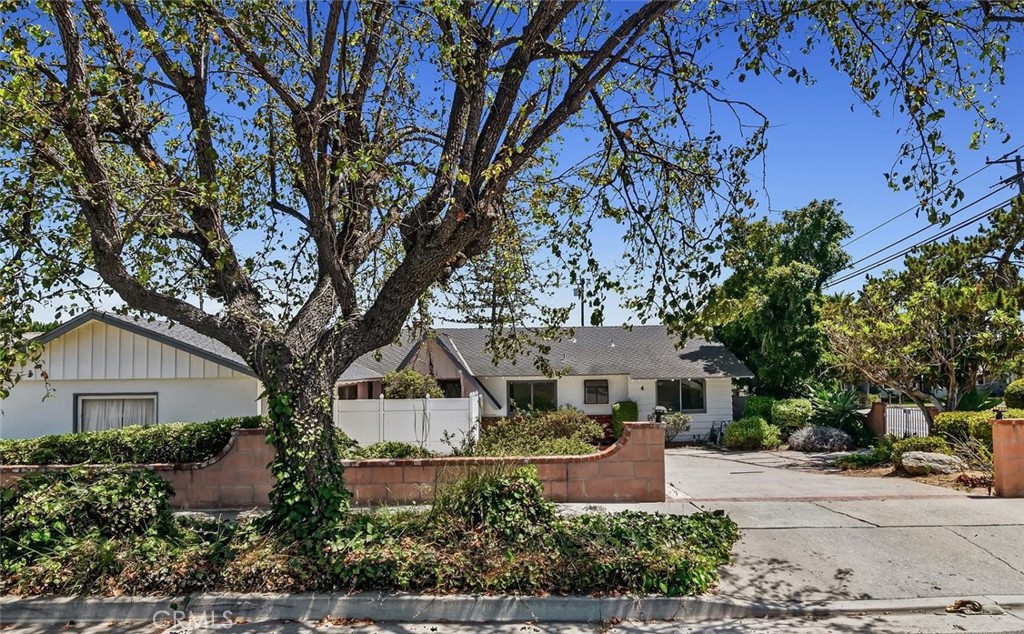 4 Mansfield Lane Property Photo 1