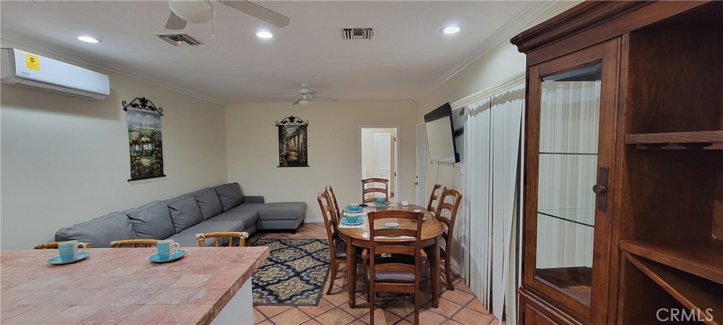 4910 Brewster 2 Property Photo 6