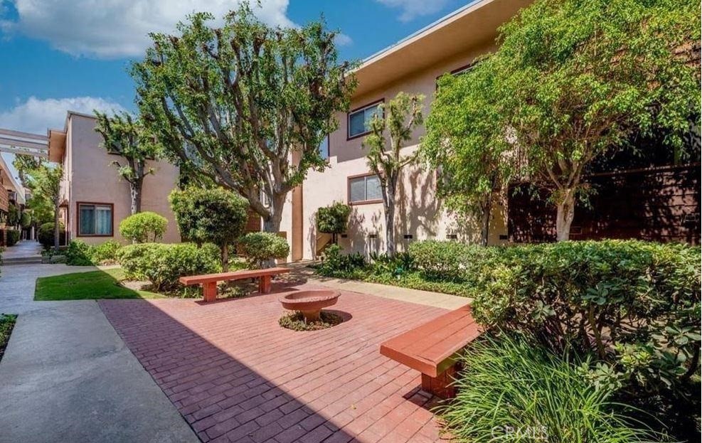 5403 Newcastle Avenue 12 Property Photo 12