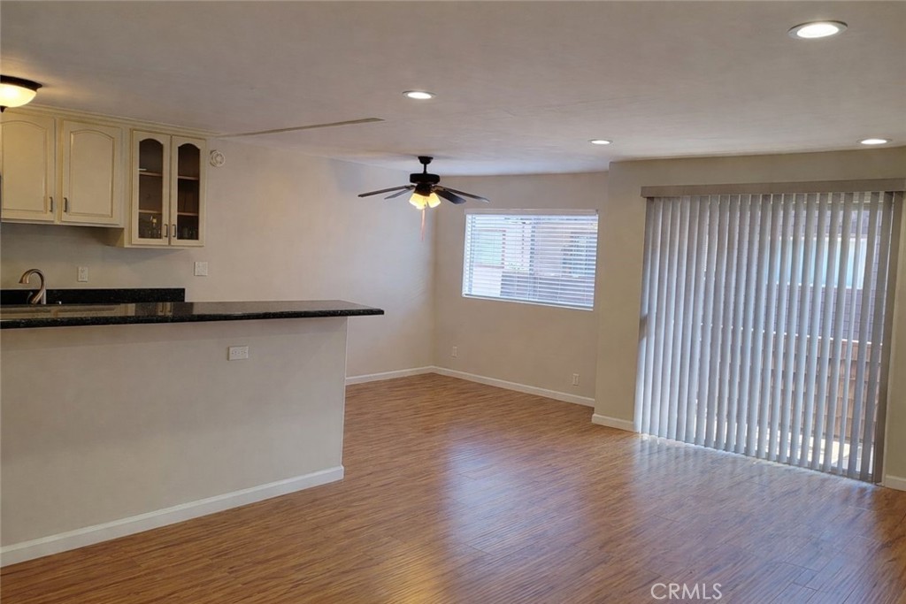 5403 Newcastle Avenue 12 Property Photo 15