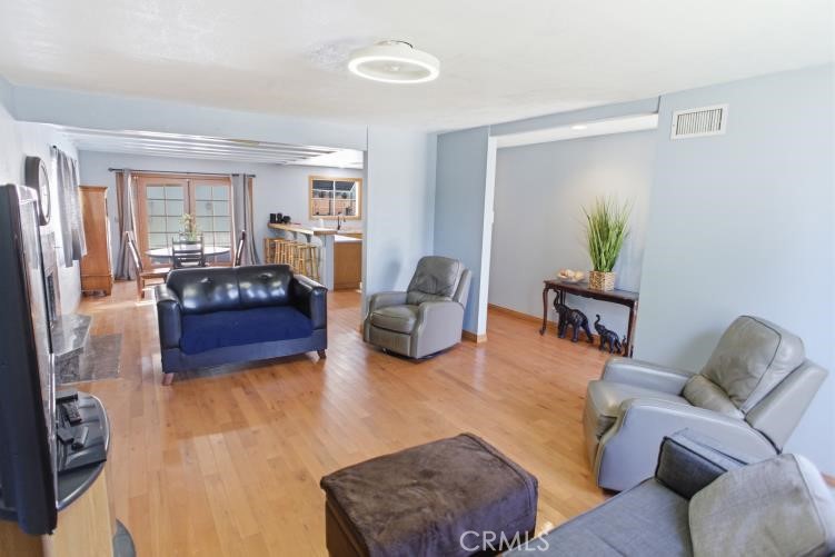 20247 Parthenia Property Photo 2