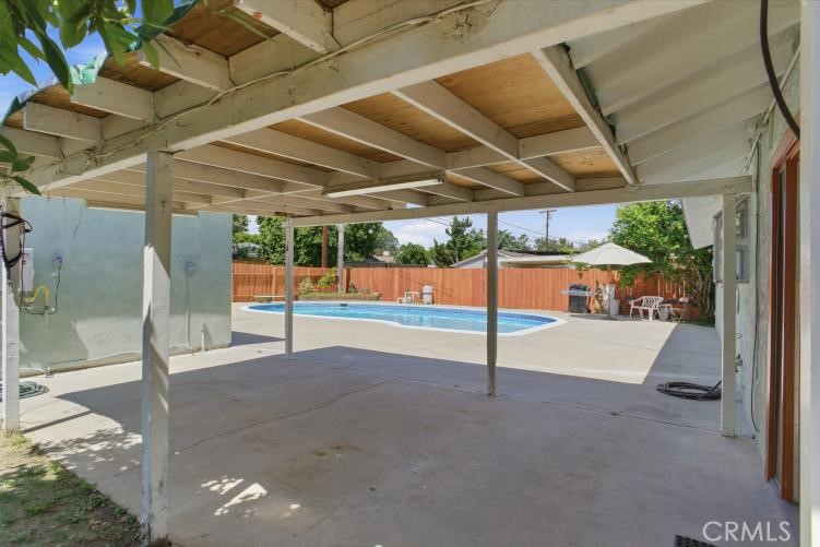 20247 Parthenia Property Photo 14