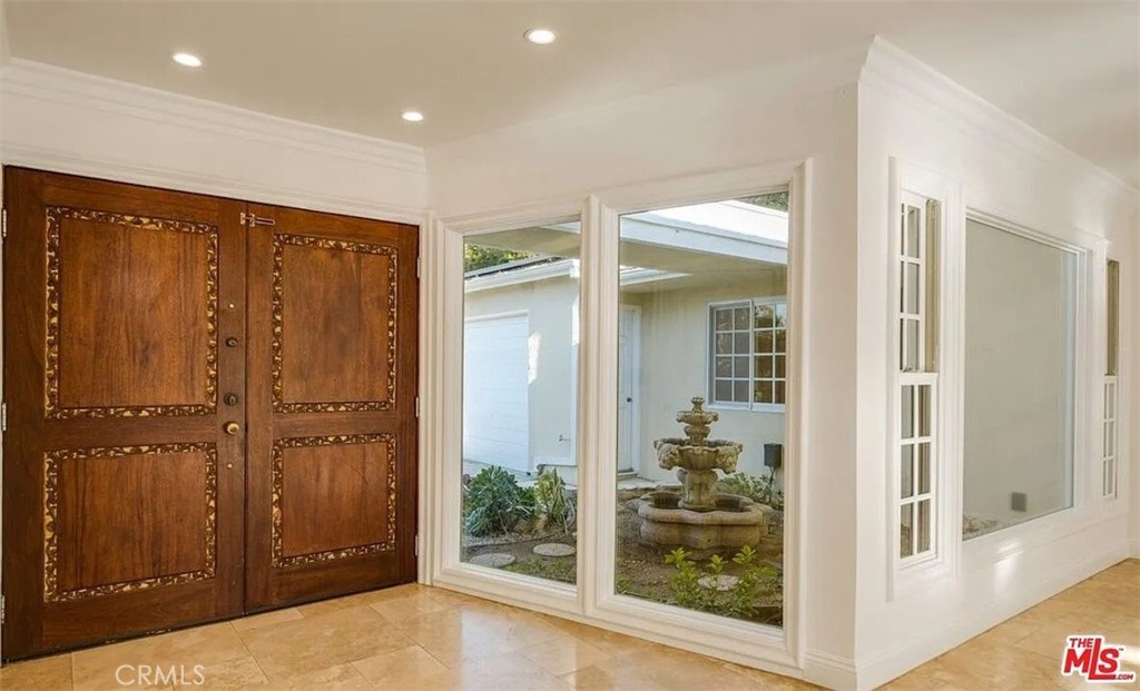 1212 San Vicente Property Photo 4