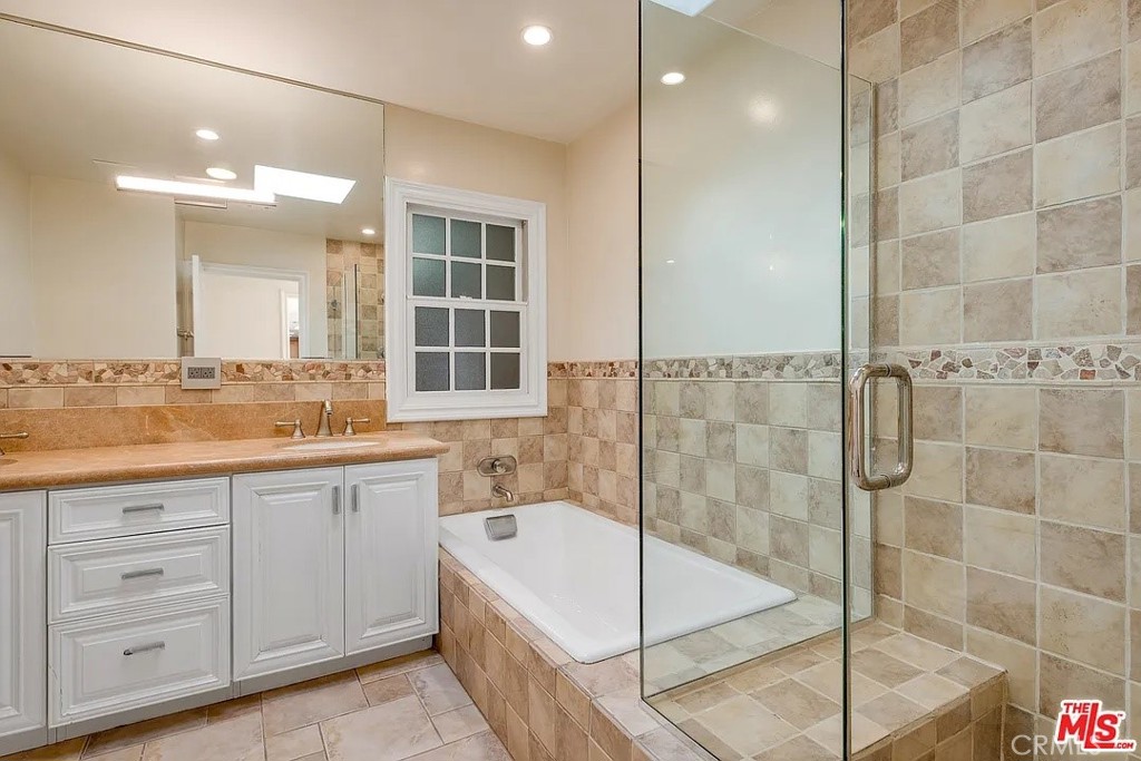 1212 San Vicente Property Photo 26