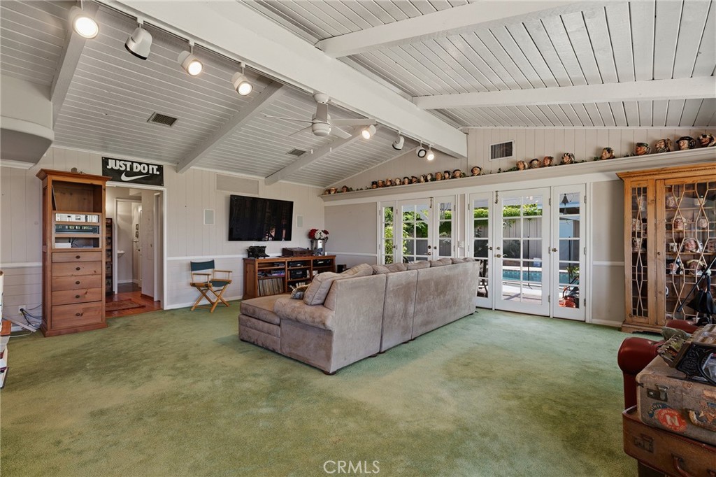 18070 Boris Drive Property Photo 7
