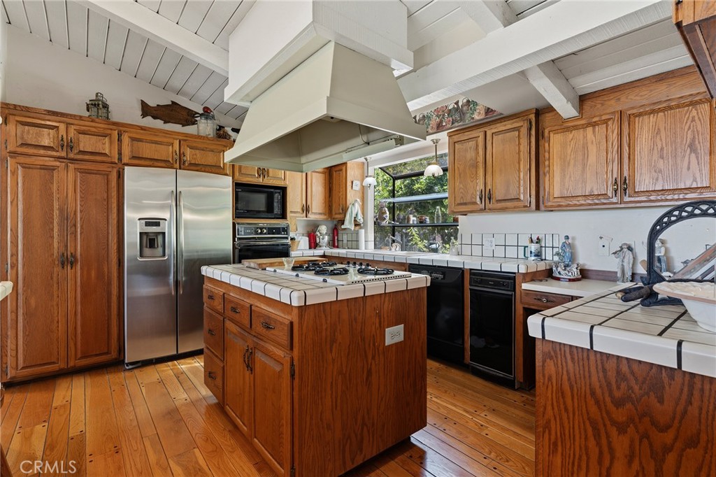 18070 Boris Drive Property Photo 10