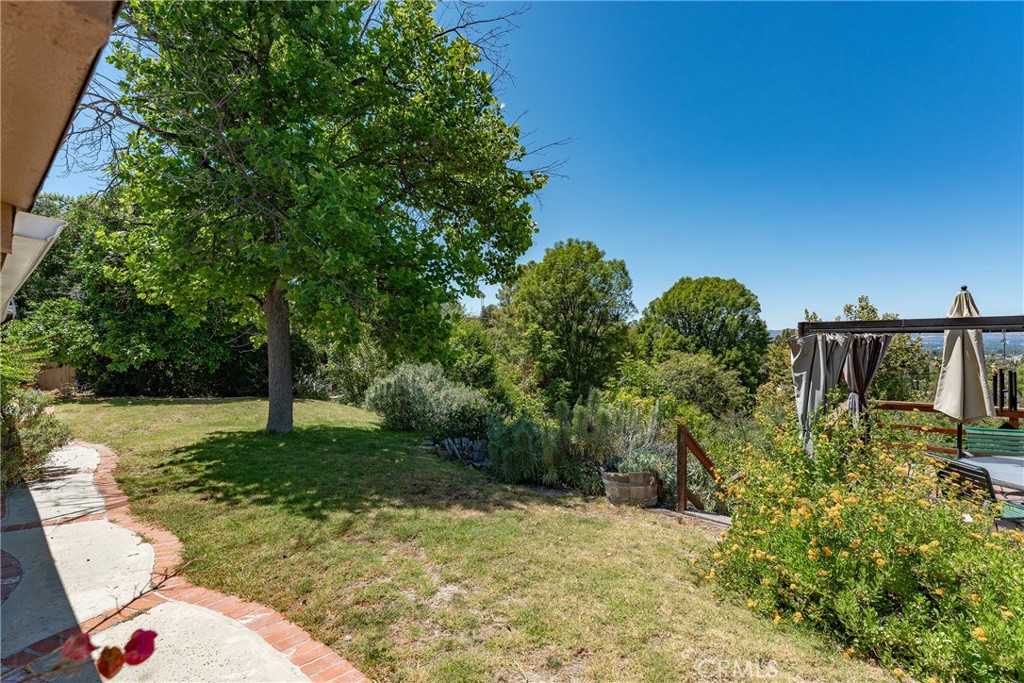 18070 Boris Drive Property Photo 28