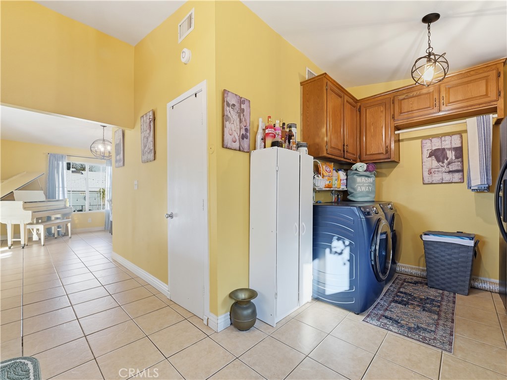 6465 Archer Property Photo 32