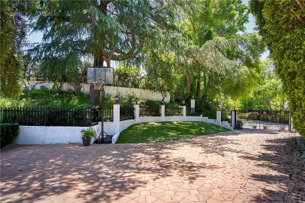 4414 Park Mallorca Property Photo 3