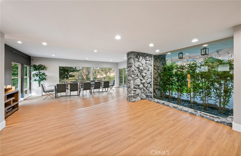 3716 Crownridge Property Photo 4