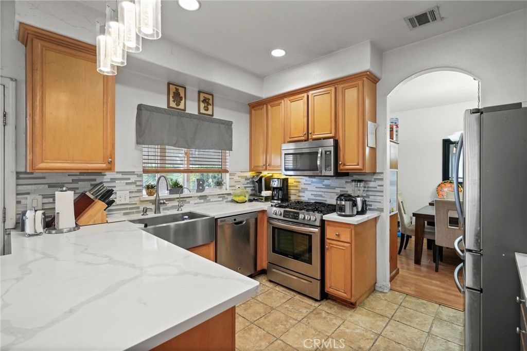 12771 Cameron Avenue Property Photo 19