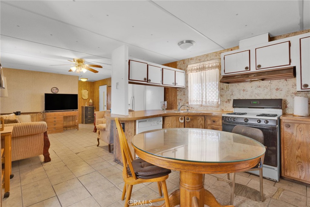 11420 Lee Property Photo 1