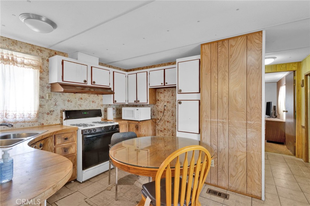 11420 Lee Property Photo 10