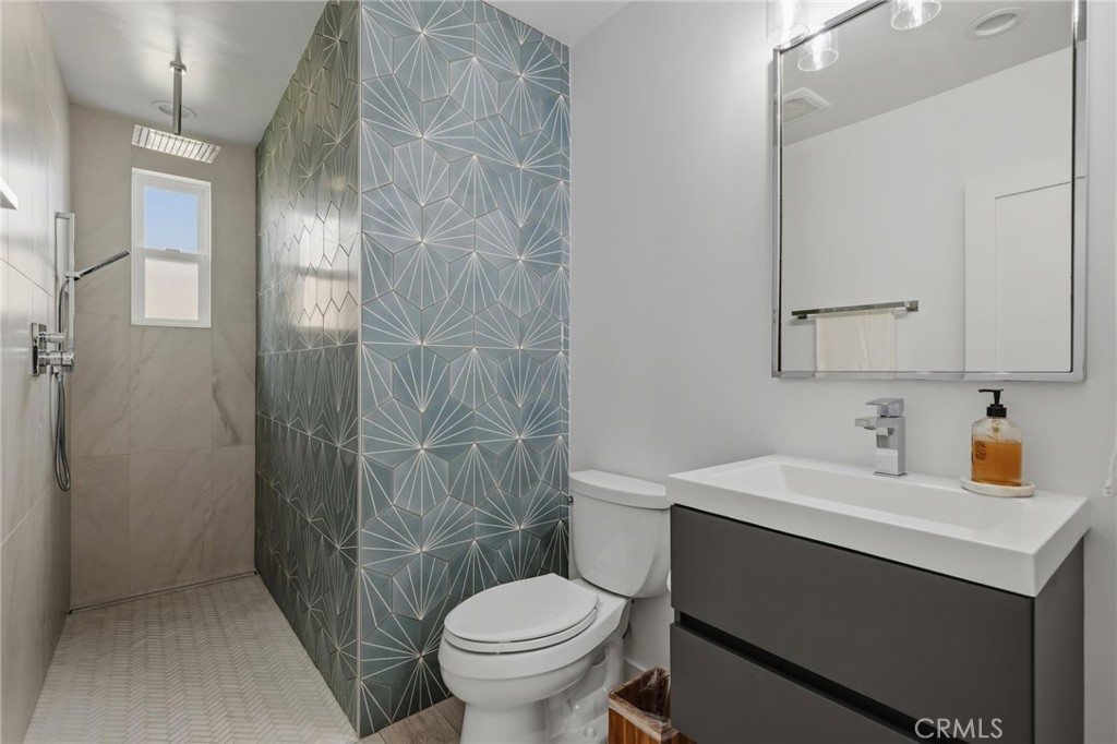 17301 Westbury Drive Property Photo 26