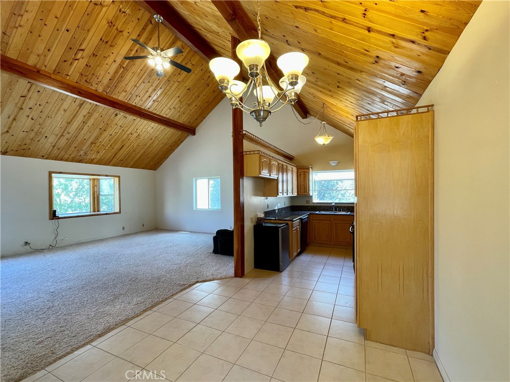 808 Circle Property Photo 5