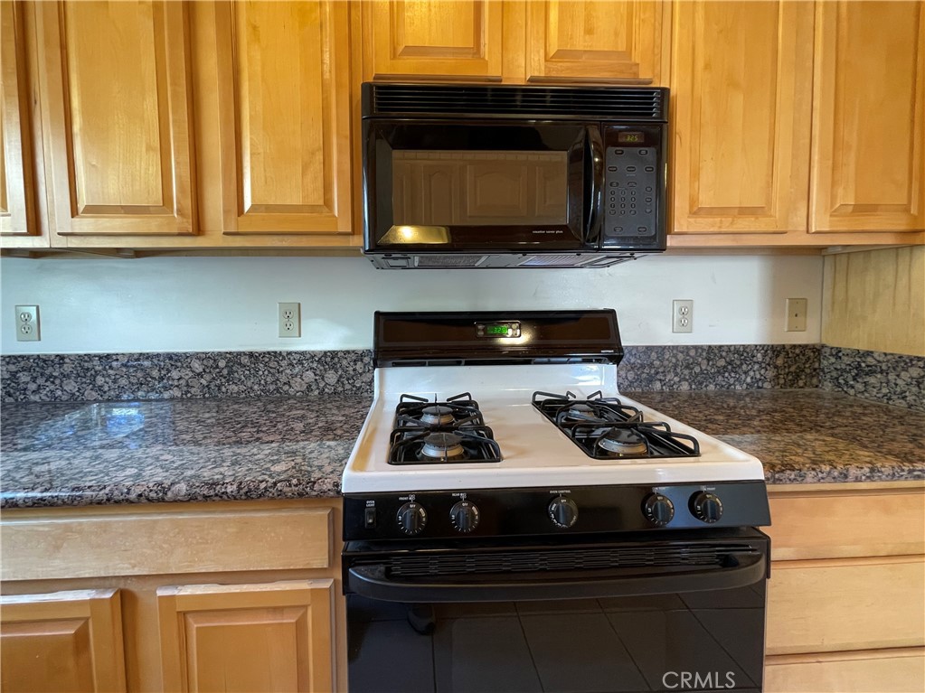 808 Circle Property Photo 13