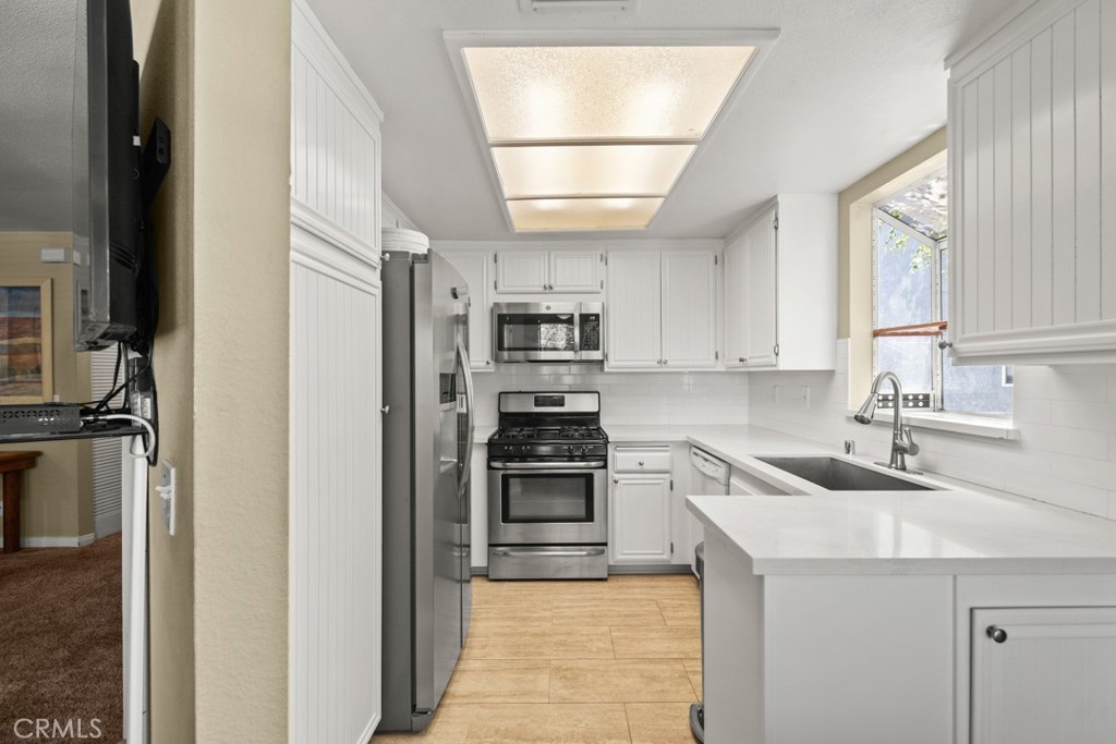 26974 Flo Ln 303 Property Photo 12