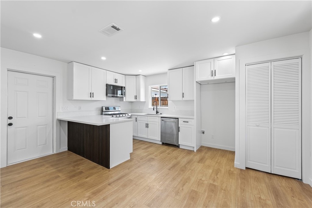 45040 Redwood Avenue Property Photo 9
