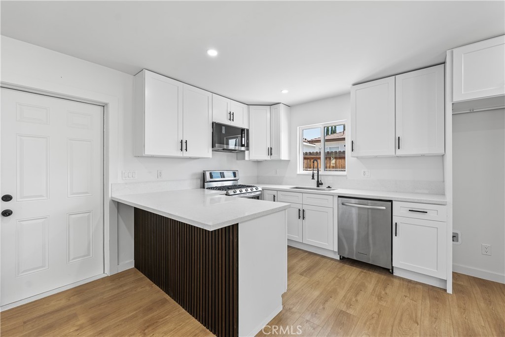 45040 Redwood Avenue Property Photo 10