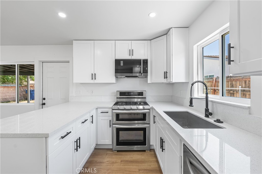 45040 Redwood Avenue Property Photo 14