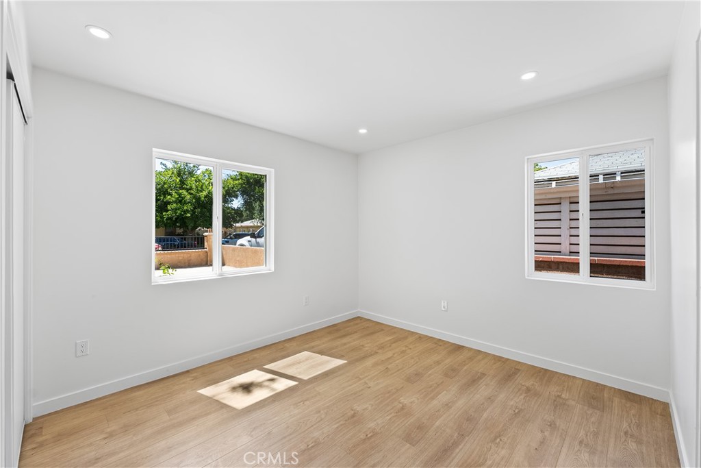 45040 Redwood Avenue Property Photo 17
