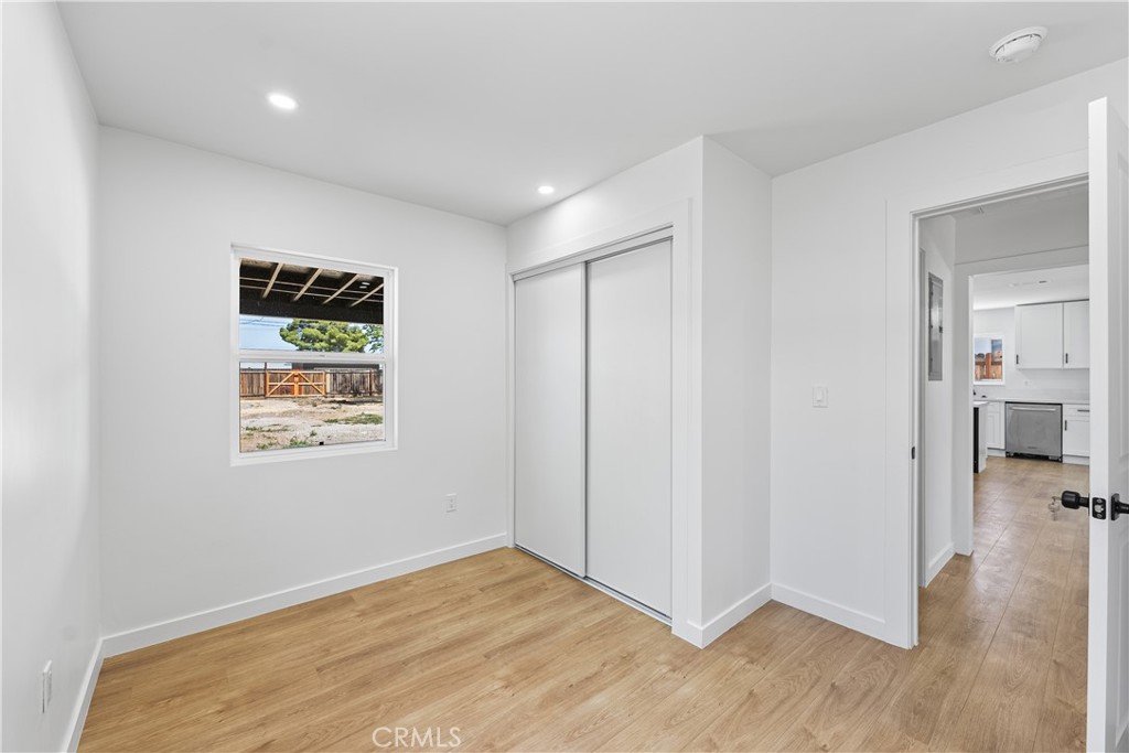 45040 Redwood Avenue Property Photo 23