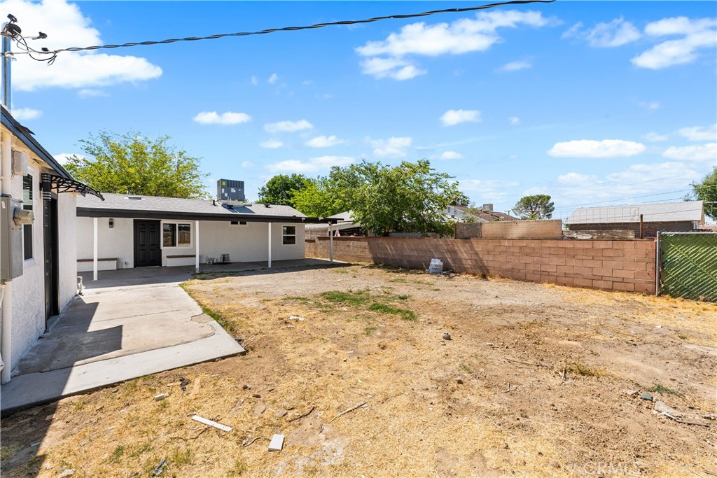 45040 Redwood Avenue Property Photo 43