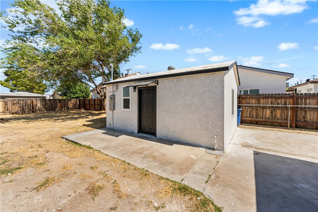 45040 Redwood Avenue Property Photo 46
