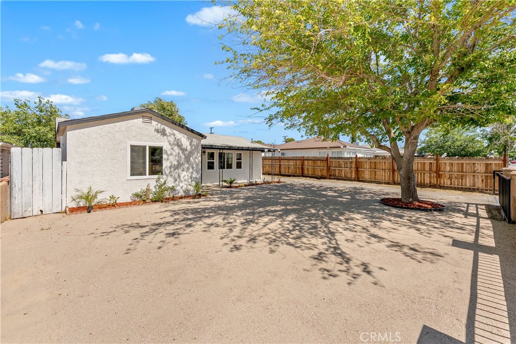 45040 Redwood Avenue Property Photo 49