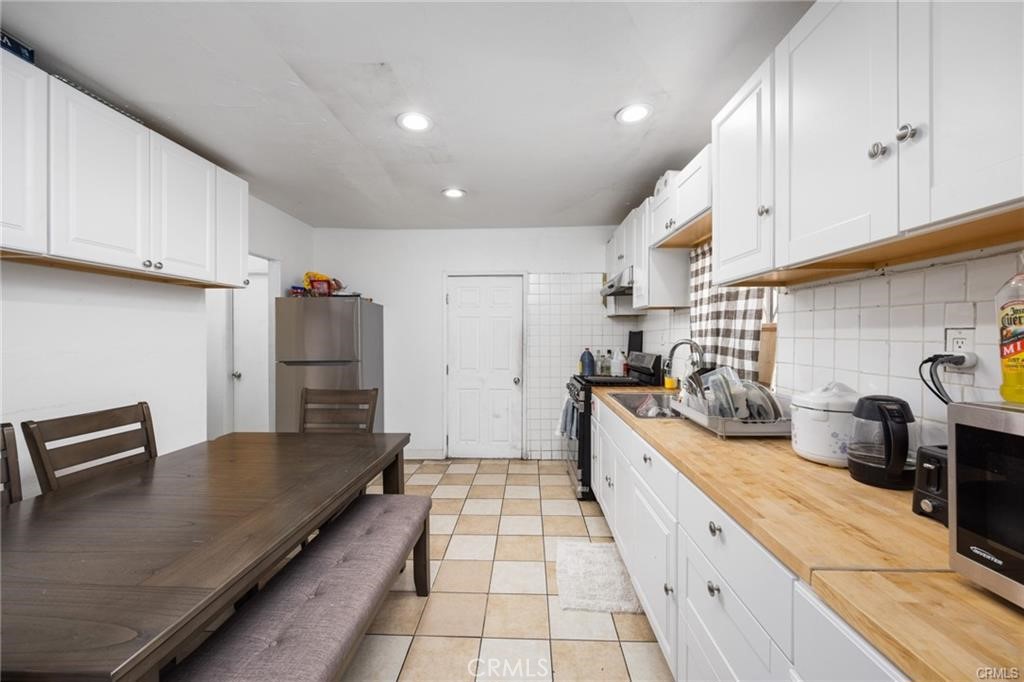 2215 Parkside Avenue Property Photo 7