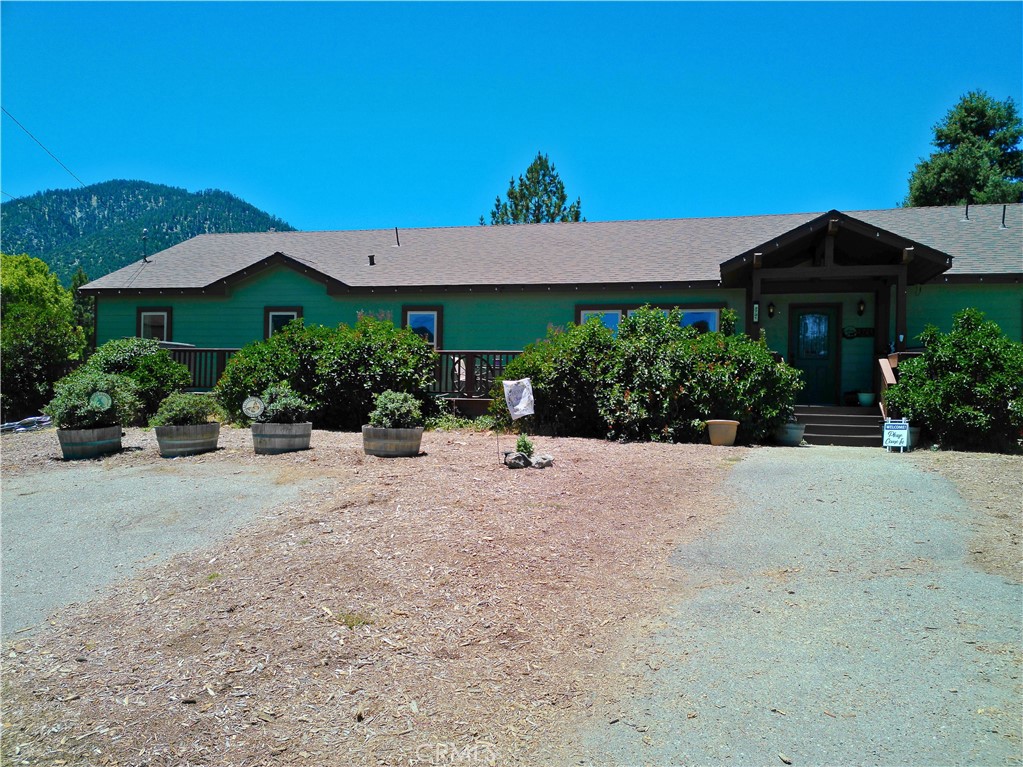 2721 Everest Property Photo 3