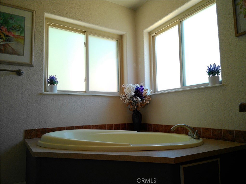 2721 Everest Property Photo 10