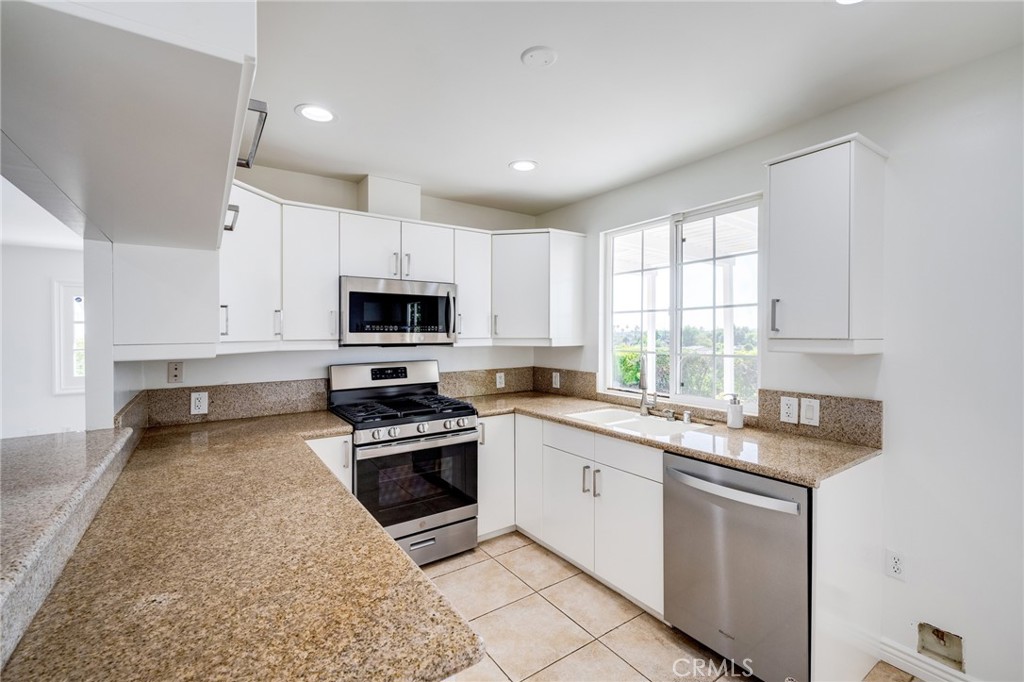 7126 Atheling Way Property Photo 4