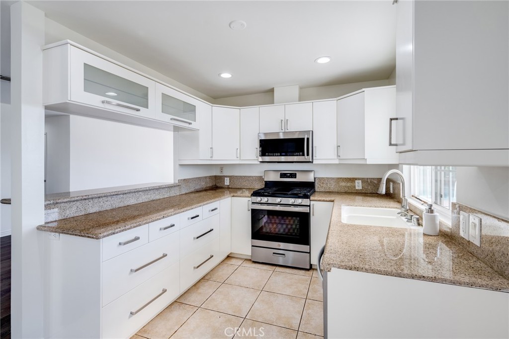 7126 Atheling Way Property Photo 6