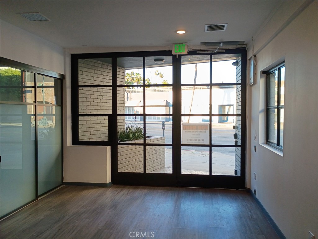 8624 Wilshire Property Photo 3