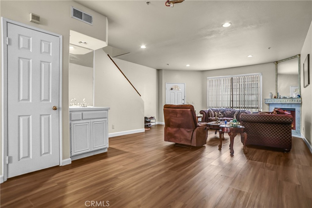 18347 Saticoy 7 Property Photo 7