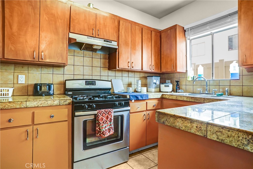 18347 Saticoy 7 Property Photo 11