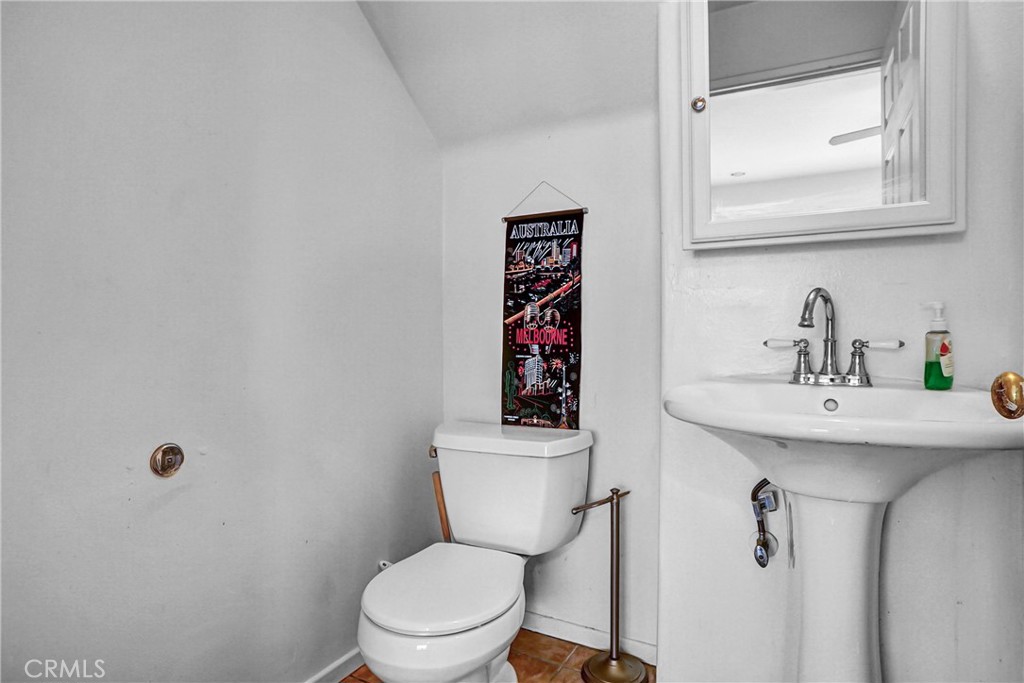 18347 Saticoy 7 Property Photo 13