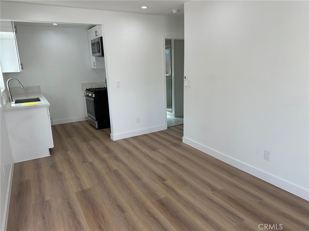 619 S Brand Boulevard A Property Photo 7