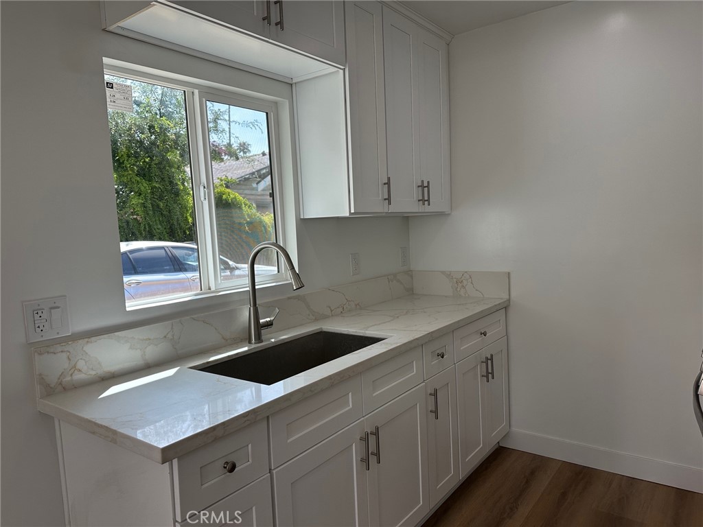 619 S Brand Boulevard A Property Photo 10