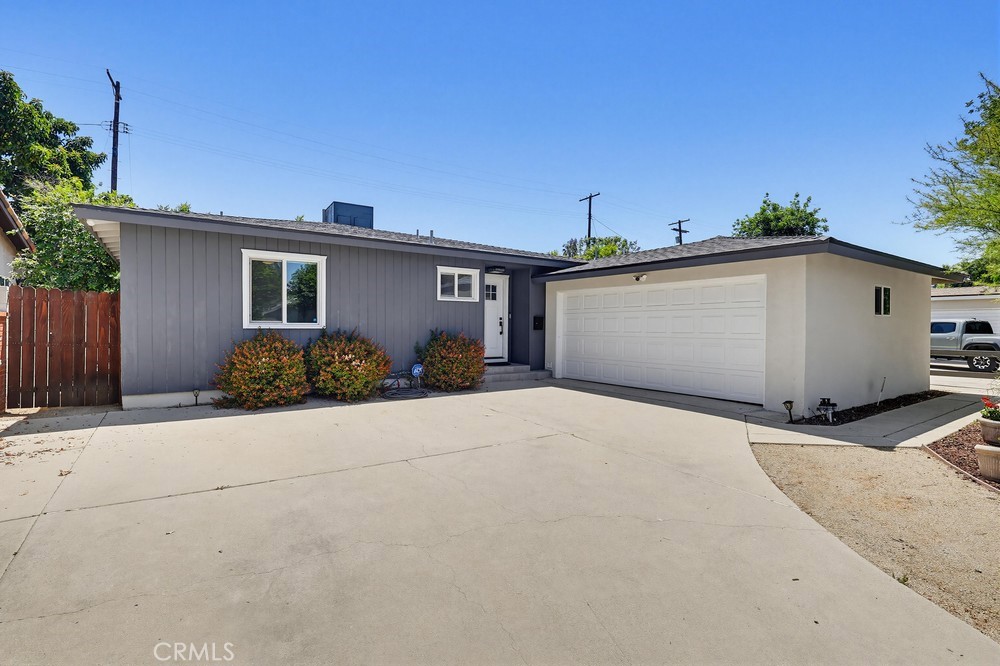 7058 Fullbright Property Photo 7