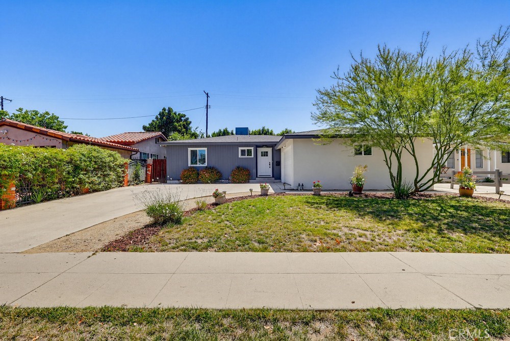 7058 Fullbright Property Photo 10
