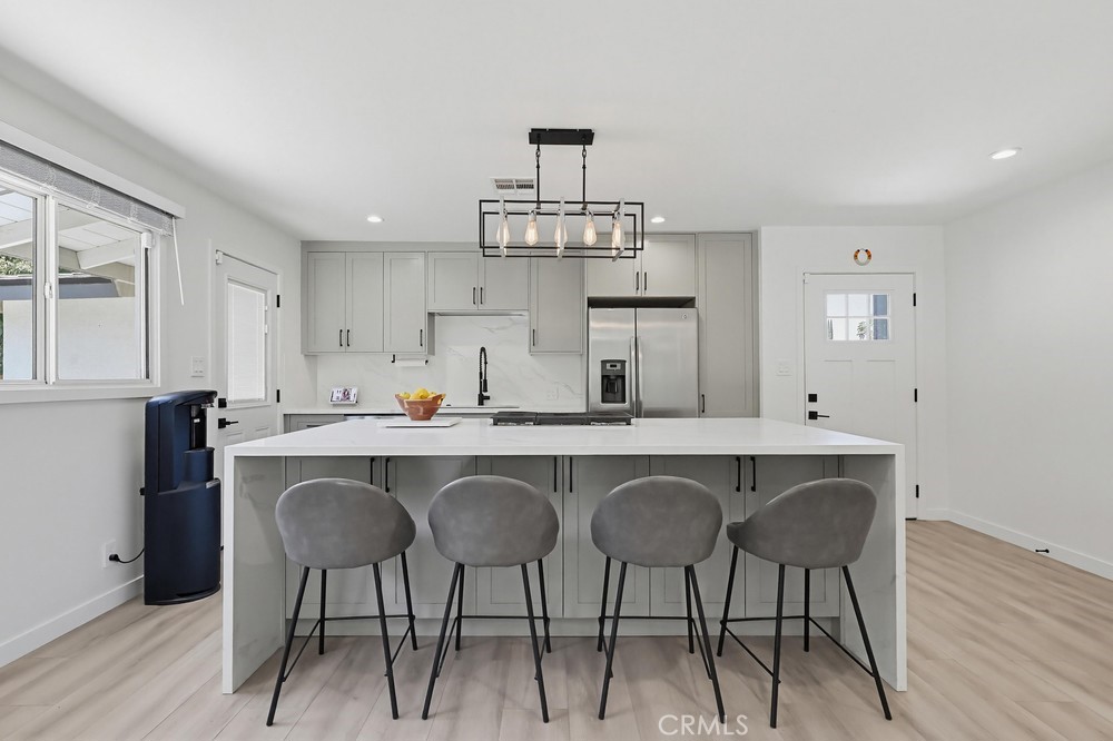 7058 Fullbright Property Photo 12