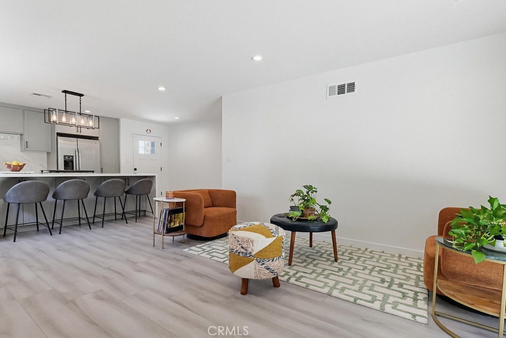 7058 Fullbright Property Photo 28