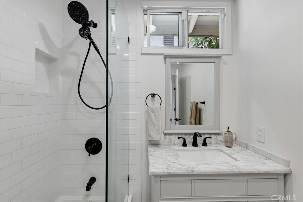 7058 Fullbright Property Photo 33